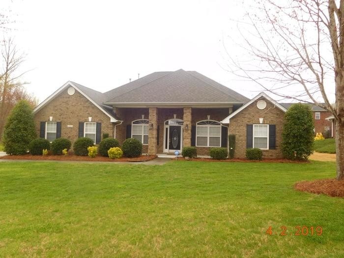 Foto principal - 2509 Kinmere Dr