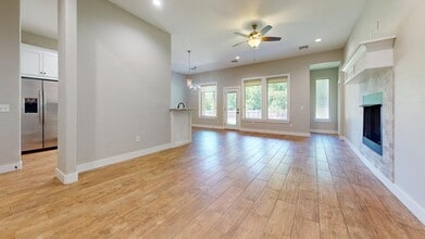 Building Photo - 13 Misty Morning Ln