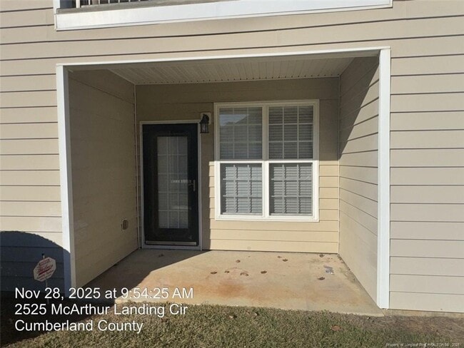 Foto del edificio - 2525 McArthur Landing Cir