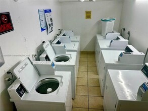 Building Photo - 16851 NE 23rd Ave