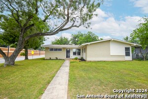 Foto del edificio - 783 Clearview Dr