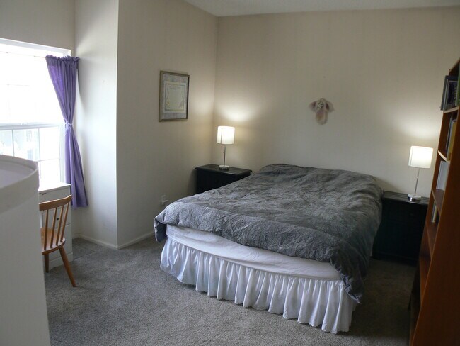 Foto del edificio - 7429 Singing Hills Dr