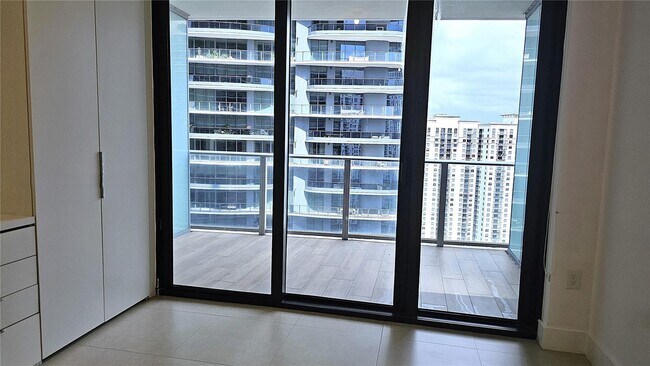 Foto del edificio - 1010 Brickell Ave