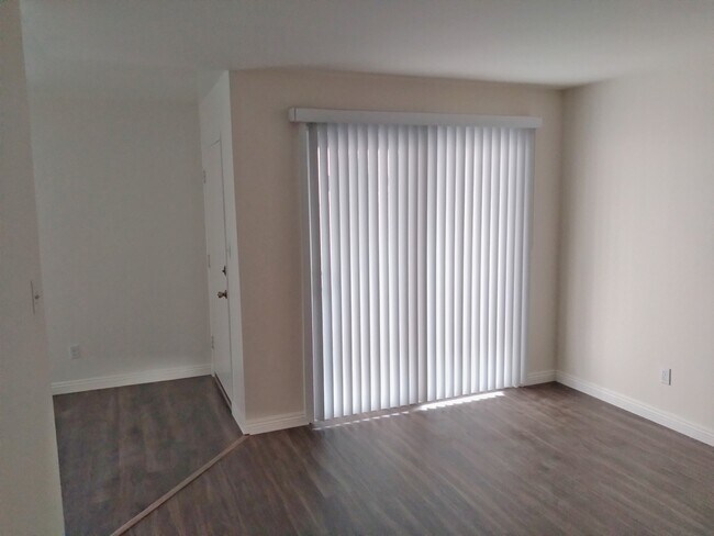 Foto del edificio - 20408 Osage Ave