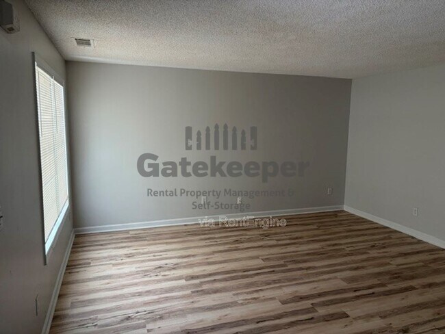 Foto del edificio - 3161 Glen Hollow Dr