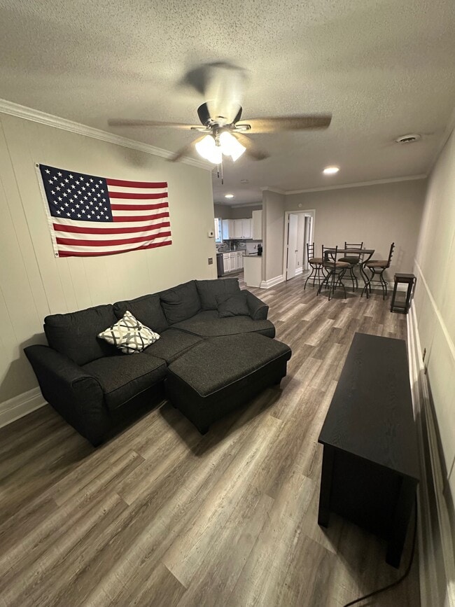 Building Photo - 1109 E McIver Rd