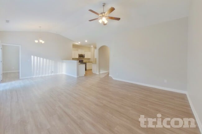 Foto del edificio - 7138 Cuddington Dr