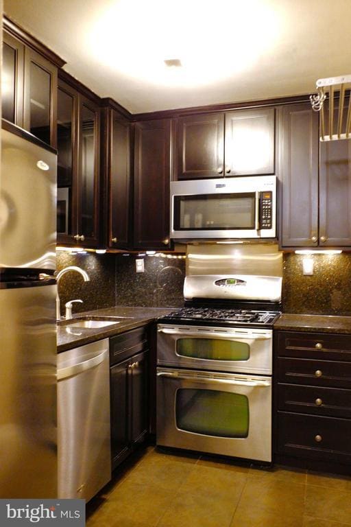 Building Photo - 801 N Pitt St