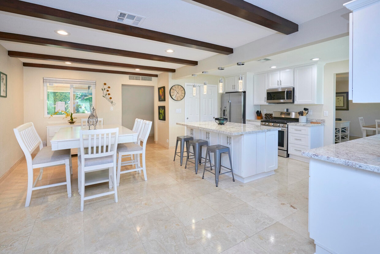 Foto principal - 7544 E Princeton Ave