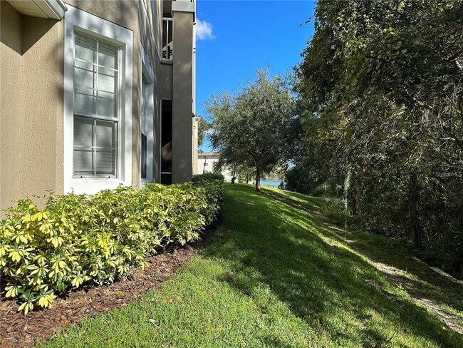 Foto del edificio - 588 Brantley Terrace
