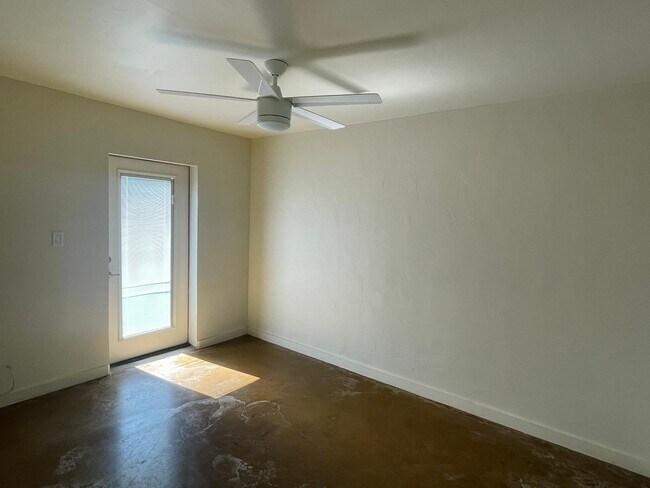 Foto del edificio - 1807 E Monterey Way