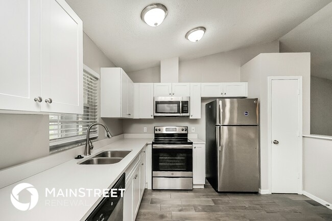 Building Photo - 3736 Imperial Dr