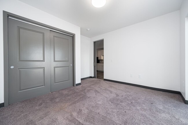 Interior Photo - Vera on Broad