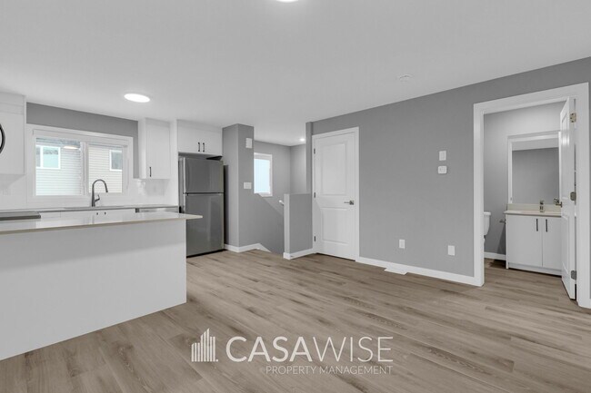 Photo du bâtiment - 10250-102157 157 St NW