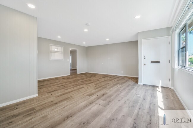 Foto del edificio - 1767 S Camrose St
