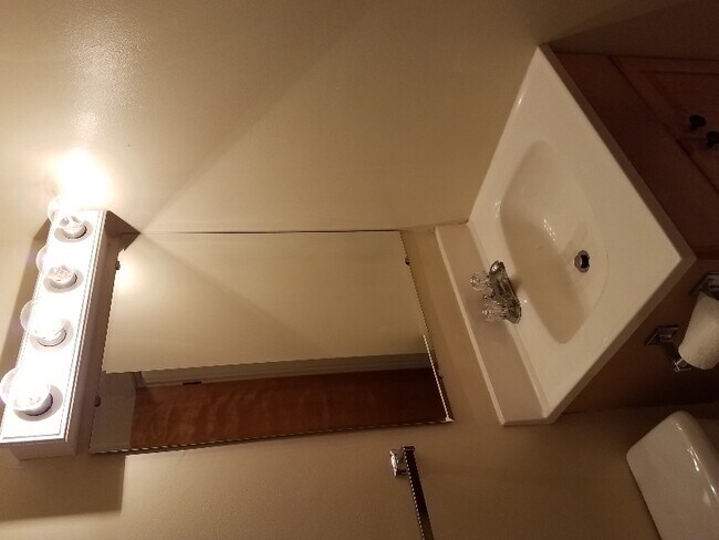 Foto del edificio - 500 S Depeyster St