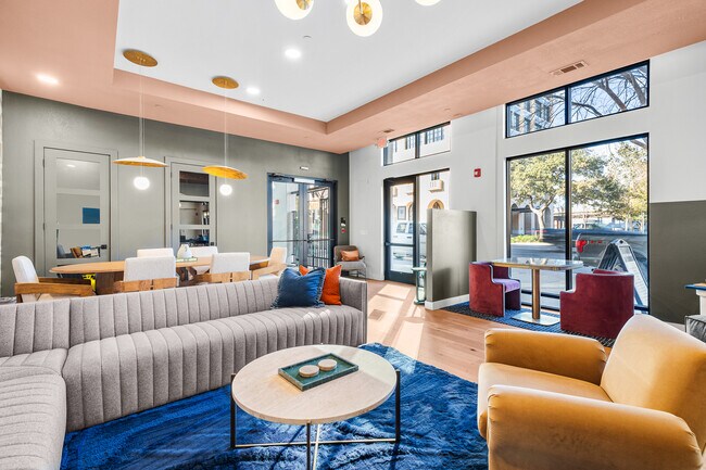 Building Photo - 1800 Broadway