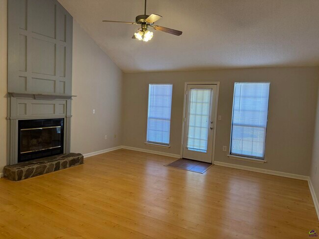 Foto del edificio - 408 Sunshine Way