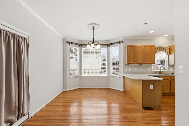 Foto del edificio - 1301 Waterview Way