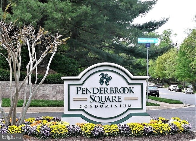 Building Photo - 3903 Penderview Dr