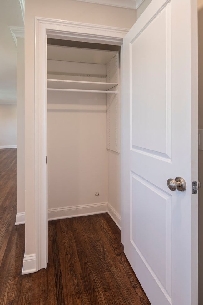 Interior Photo - Linden Apartments