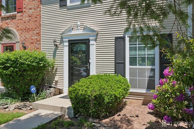 Foto del edificio - 79 Chelsea Ct