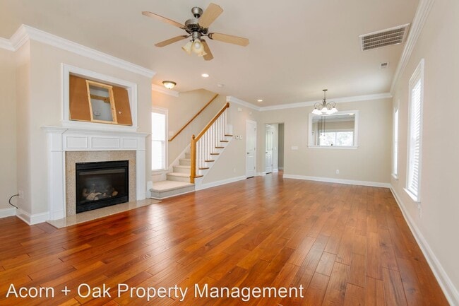 Building Photo - 3 br, 2.5 bath House - 7835 ACC Boulevard