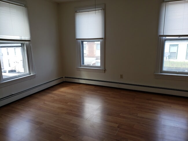 Foto del edificio - 38 S 4th St