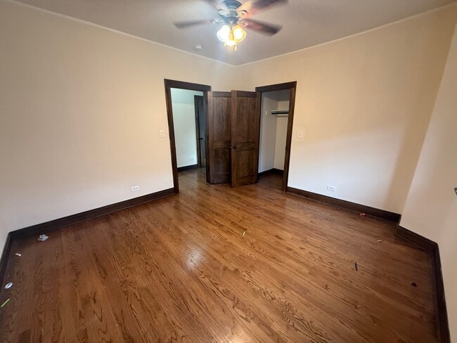 Building Photo - 3252 Maple Ave
