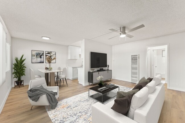 Building Photo - 3205 W 60th St