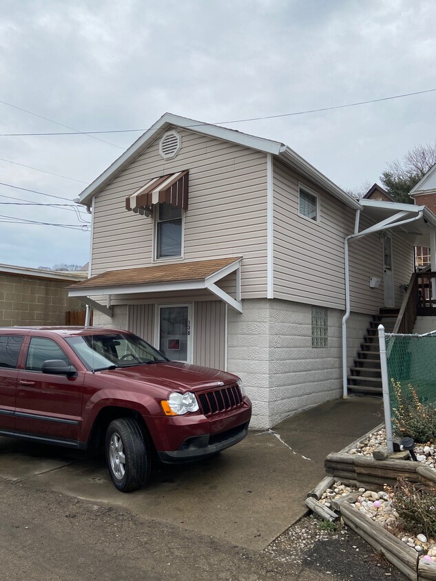 Primary Photo - 138 Kelly Street
