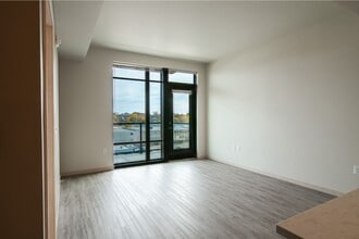 Interior Photo - Arden