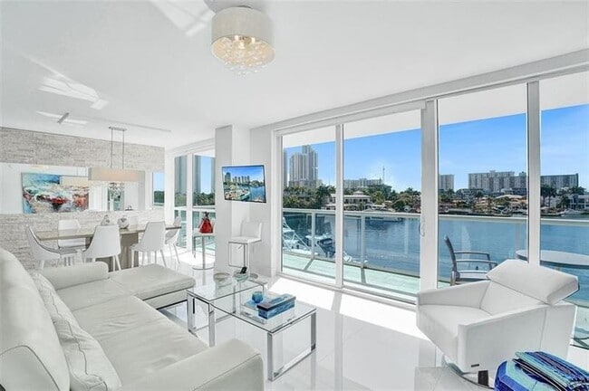 Building Photo - 400 Sunny Isles Blvd