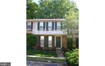 Building Photo - 9086 Tiffany Park Ct