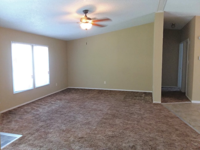 Foto del edificio - 12443 Farm to Market 968 W