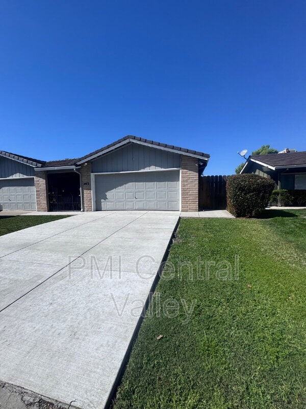 Building Photo - 1442 Briarwood Way