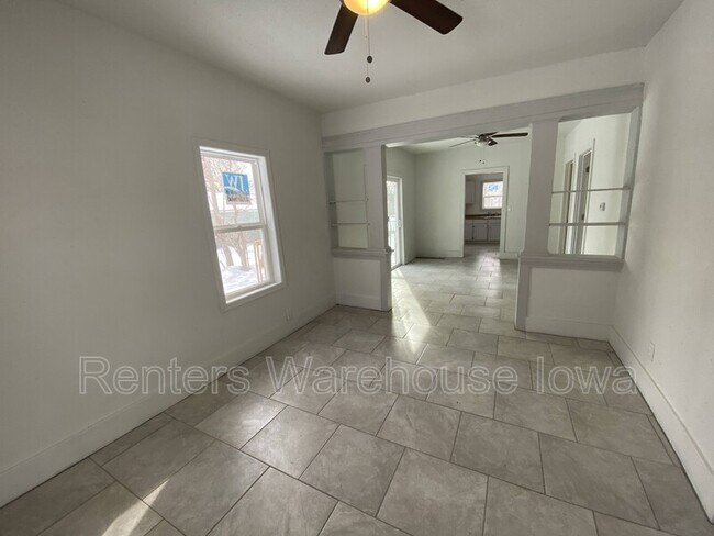 Foto del edificio - 2311 Logan Ave