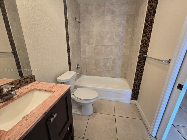 Foto del edificio - 3906 SW 48th Ave