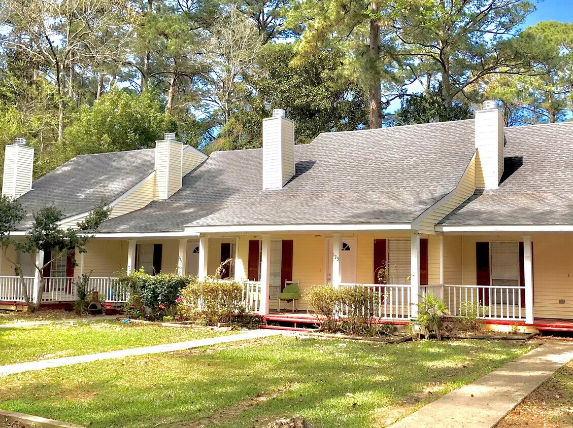 Primary Photo - 119 Walnut St
