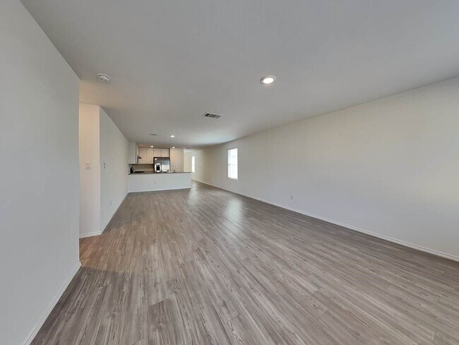 Building Photo - 10515 McClintock Dr