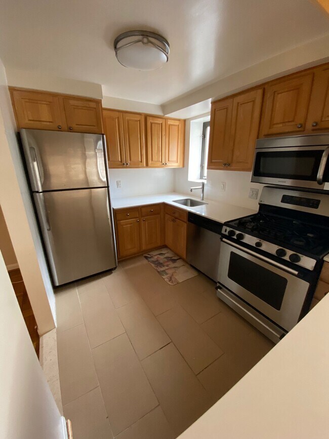 Foto del edificio - 3701 Connecticut Ave NW