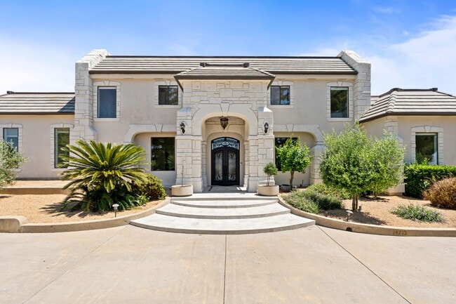 Building Photo - 14215 Killarney Dr