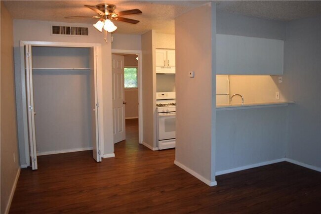 Building Photo - 5215 Tahoe Trail
