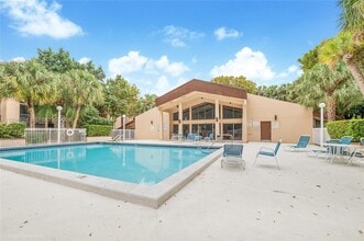 Building Photo - 14311 N Kendall Dr
