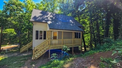 Building Photo - 3133 Russell Way Ln