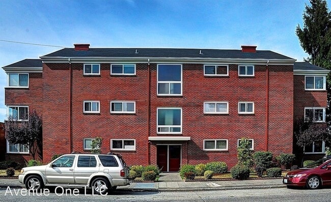 Foto del edificio - 1 br, 1 bath House - 4405 SW Alaska St., #203