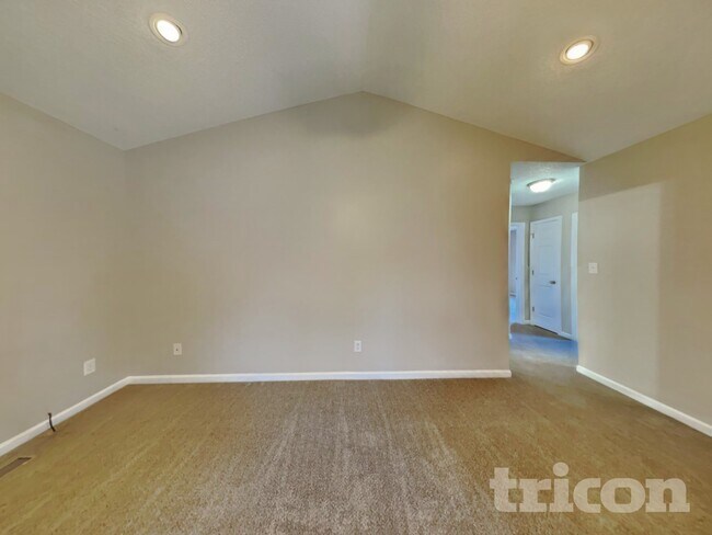 Building Photo - 76 Wild Oaks Ct