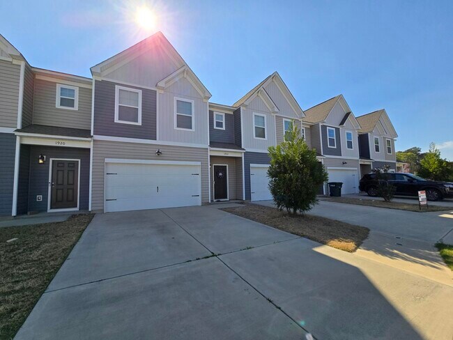 Foto del edificio - 1922 Flagpole Dr