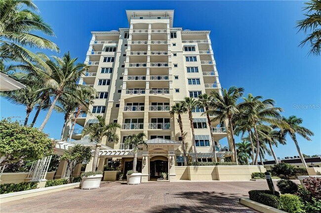 Building Photo - 2050 Benjamin Franklin Dr