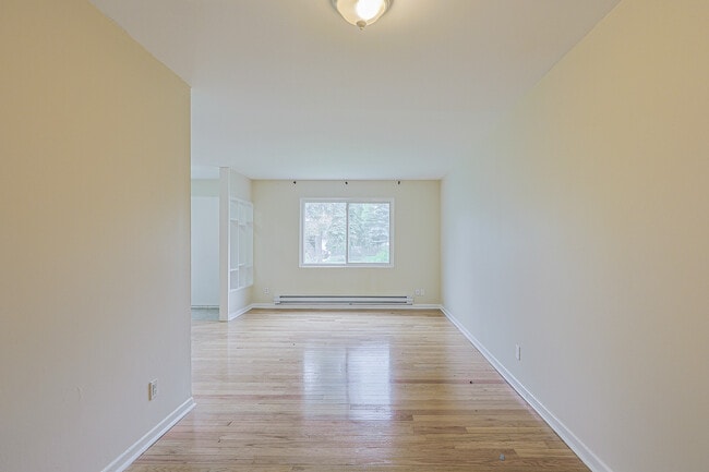 Building Photo - Winding Trail Townhomes